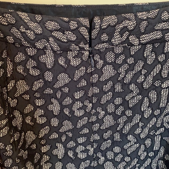 Jacquard Leopard Navy Blue Pencil Skirt - Picture 3 of 6